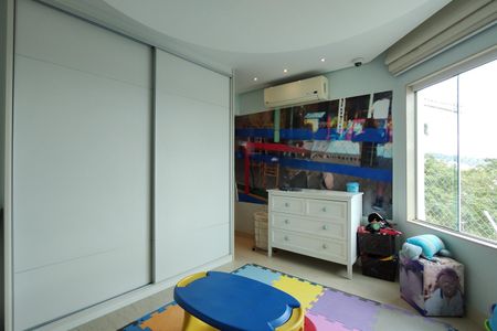 Casa de condomínio à venda com 441m², 3 quartos e 2 vagasQuarto 2 - Suíte