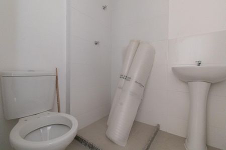 Apartamento à venda com 37m², 2 quartos e sem vaga Apartamento à venda com 37m², 2 quartos e sem vagaBanheiro