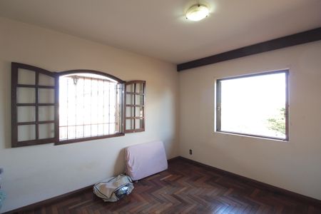 Casa à venda com 830m², 4 quartos e 4 vagasQuarto 1