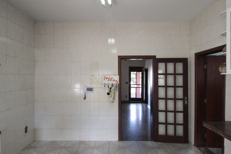 Casa à venda com 830m², 4 quartos e 4 vagasCozinha