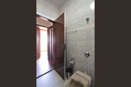 Casa à venda com 830m², 4 quartos e 4 vagasBanheiro Social