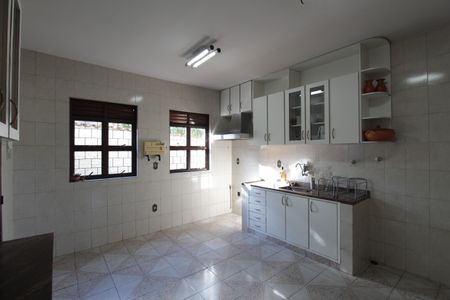 Casa à venda com 830m², 4 quartos e 4 vagasCozinha