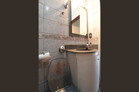 Casa à venda com 830m², 4 quartos e 4 vagasBanheiro Social