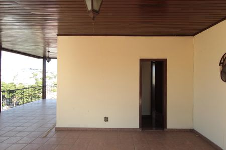 Casa à venda com 830m², 4 quartos e 4 vagasVaranda