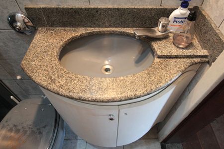 Casa à venda com 830m², 4 quartos e 4 vagasBanheiro Social