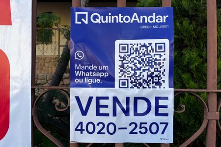 Casa à venda com 830m², 4 quartos e 4 vagasPlaquinha Instalada