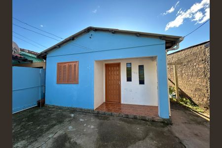 Casa à venda com 72m², 3 quartos e sem vaga Casa à venda com 72m², 3 quartos e sem vagaFachada