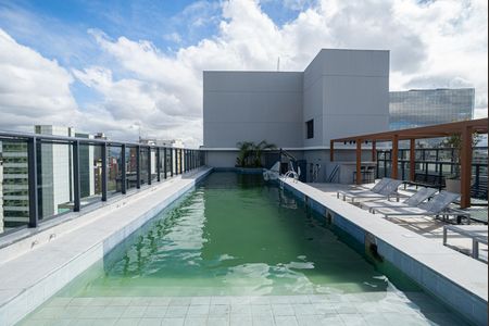 Studio à venda com 27m², 1 quarto e sem vaga Studio à venda com 27m², 1 quarto e sem vagaÁrea comum - Piscina
