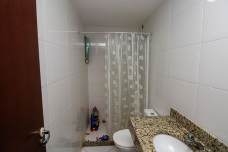 Casa de condomínio à venda com 260m², 3 quartos e 2 vagas Casa de condomínio à venda com 260m², 3 quartos e 2 vagasBanheiro Social