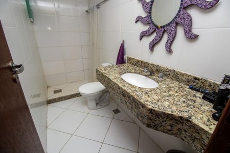 Casa de condomínio à venda com 260m², 3 quartos e 2 vagas Casa de condomínio à venda com 260m², 3 quartos e 2 vagasLavabo