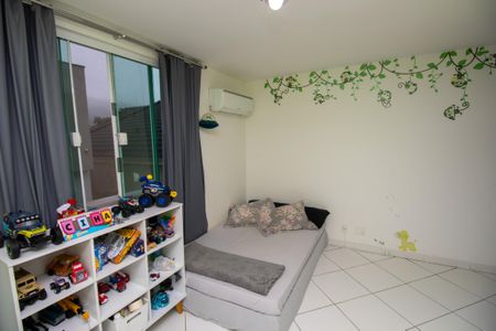 Casa de condomínio à venda com 260m², 3 quartos e 2 vagas Casa de condomínio à venda com 260m², 3 quartos e 2 vagasQuarto 2