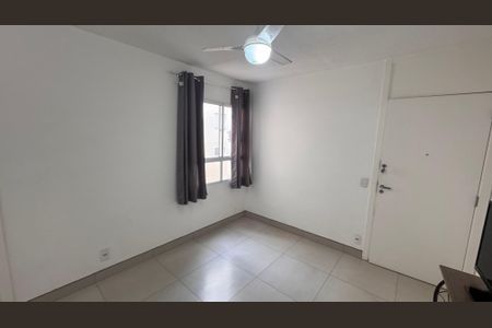 Apartamento à venda com 44m², 2 quartos e 1 vaga Apartamento à venda com 44m², 2 quartos e 1 vagaSala