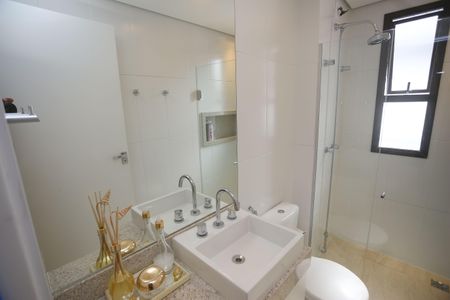 Apartamento à venda com 177m², 3 quartos e 2 vagasBanheiro de Serviço