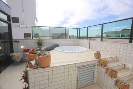 Apartamento à venda com 177m², 3 quartos e 2 vagasTerraço