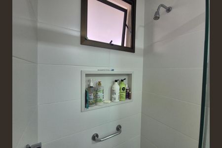 Apartamento à venda com 160m², 4 quartos e 2 vagas Apartamento à venda com 160m², 4 quartos e 2 vagasBanheiro da Suíte 1