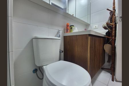 Apartamento à venda com 160m², 4 quartos e 2 vagas Apartamento à venda com 160m², 4 quartos e 2 vagasBanheiro da Suíte 1