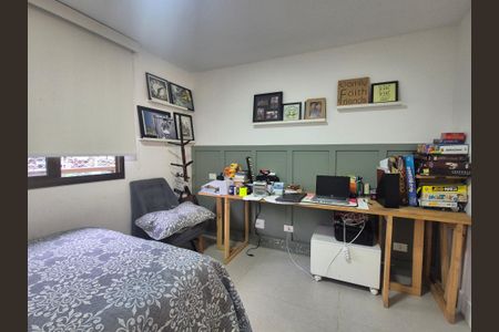 Apartamento à venda com 160m², 4 quartos e 2 vagas Apartamento à venda com 160m², 4 quartos e 2 vagasSuíte 2