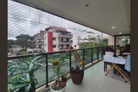 Apartamento à venda com 160m², 4 quartos e 2 vagas Apartamento à venda com 160m², 4 quartos e 2 vagasVaranda Gourmet