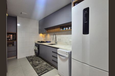Apartamento à venda com 160m², 4 quartos e 2 vagas Apartamento à venda com 160m², 4 quartos e 2 vagasCozinha
