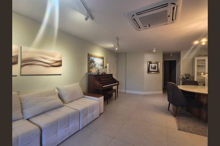 Apartamento à venda com 160m², 4 quartos e 2 vagas Apartamento à venda com 160m², 4 quartos e 2 vagasSala