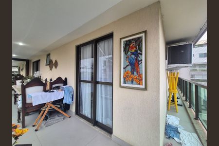 Apartamento à venda com 160m², 4 quartos e 2 vagas Apartamento à venda com 160m², 4 quartos e 2 vagasVaranda Gourmet