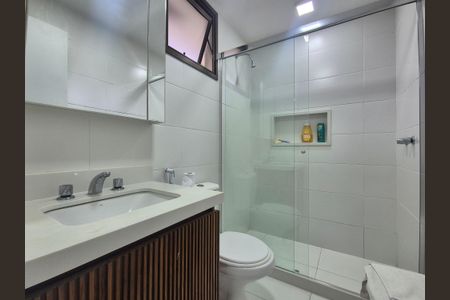 Apartamento à venda com 160m², 4 quartos e 2 vagas Apartamento à venda com 160m², 4 quartos e 2 vagasBanheiro da Suíte 3