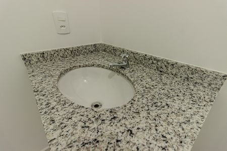 Apartamento à venda com 63m², 2 quartos e 1 vaga Apartamento à venda com 63m², 2 quartos e 1 vagaSuíte Banheiro