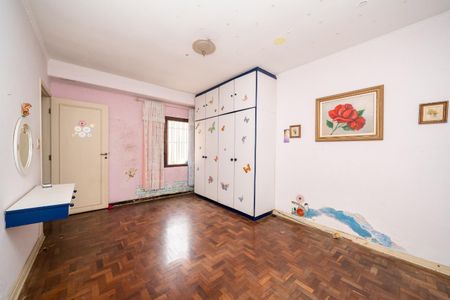 Casa à venda com 210m², 3 quartos e 3 vagas Casa à venda com 210m², 3 quartos e 3 vagasQuarto 3