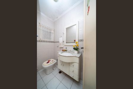 Casa à venda com 210m², 3 quartos e 3 vagas Casa à venda com 210m², 3 quartos e 3 vagasBanheiro 2