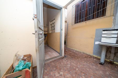 Casa à venda com 210m², 3 quartos e 3 vagas Casa à venda com 210m², 3 quartos e 3 vagasÁrea Externa