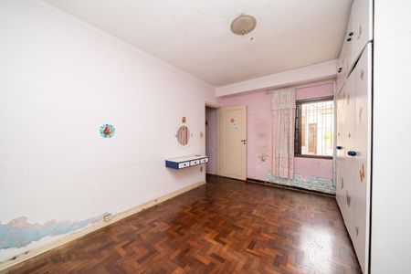 Casa à venda com 210m², 3 quartos e 3 vagas Casa à venda com 210m², 3 quartos e 3 vagasQuarto 3