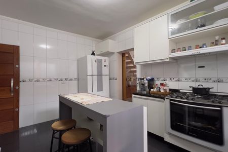 Casa à venda com 164m², 4 quartos e 2 vagas Casa à venda com 164m², 4 quartos e 2 vagasCozinha