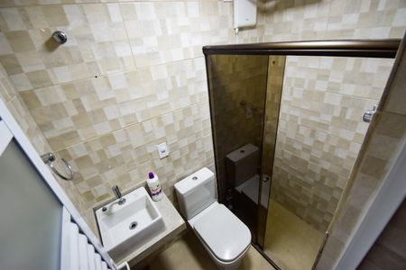 Apartamento à venda com 110m², 2 quartos e 1 vaga Apartamento à venda com 110m², 2 quartos e 1 vagaBanheiro de Serviço
