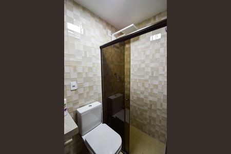 Apartamento à venda com 110m², 2 quartos e 1 vaga Apartamento à venda com 110m², 2 quartos e 1 vagaBanheiro de Serviço