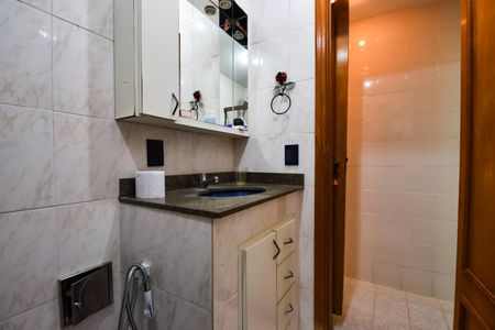 Apartamento à venda com 110m², 2 quartos e 1 vaga Apartamento à venda com 110m², 2 quartos e 1 vagaBanheiro Social