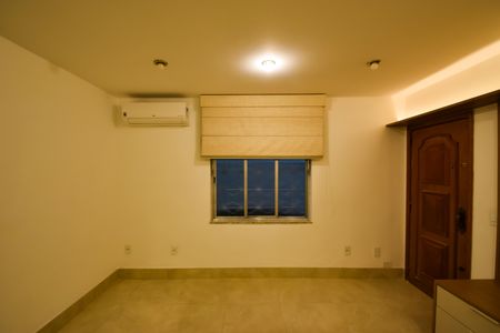 Apartamento à venda com 110m², 2 quartos e 1 vaga Apartamento à venda com 110m², 2 quartos e 1 vagaSala