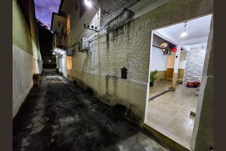 Apartamento à venda com 110m², 2 quartos e 1 vaga Apartamento à venda com 110m², 2 quartos e 1 vagaEntrada de Serviço