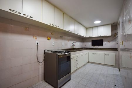 Apartamento à venda com 110m², 2 quartos e 1 vaga Apartamento à venda com 110m², 2 quartos e 1 vagaCozinha