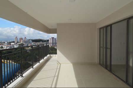 Apartamento para alugar com 127m², 3 quartos e 2 vagasVaranda
