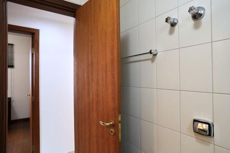 Apartamento para alugar com 95m², 3 quartos e 2 vagas Apartamento para alugar com 95m², 3 quartos e 2 vagasBanheiro Social