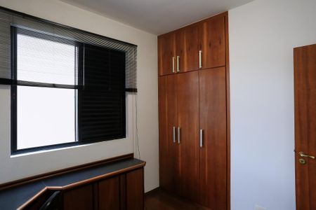 Apartamento para alugar com 95m², 3 quartos e 2 vagas Apartamento para alugar com 95m², 3 quartos e 2 vagasQuarto 1