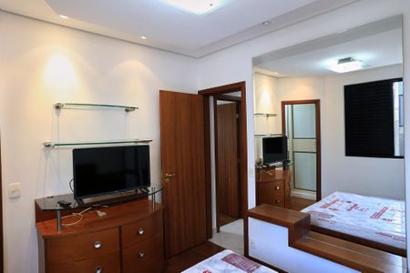 Apartamento para alugar com 95m², 3 quartos e 2 vagas Apartamento para alugar com 95m², 3 quartos e 2 vagasSuíte