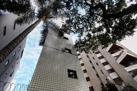 Apartamento para alugar com 95m², 3 quartos e 2 vagas Apartamento para alugar com 95m², 3 quartos e 2 vagasFachada