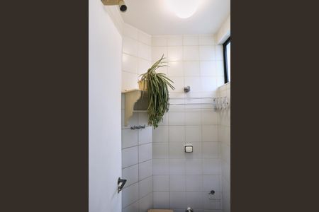 Apartamento para alugar com 95m², 3 quartos e 2 vagas Apartamento para alugar com 95m², 3 quartos e 2 vagasBanheiro de serviço