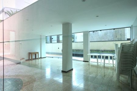 Apartamento para alugar com 95m², 3 quartos e 2 vagas Apartamento para alugar com 95m², 3 quartos e 2 vagasÁrea comum - Salão de festas