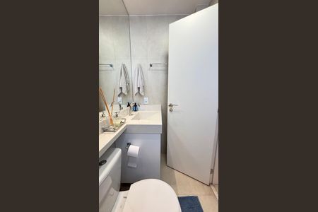 Apartamento à venda com 83m², 2 quartos e 2 vagas Apartamento à venda com 83m², 2 quartos e 2 vagasBanheiro Social
