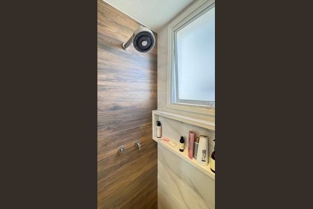 Apartamento à venda com 83m², 2 quartos e 2 vagas Apartamento à venda com 83m², 2 quartos e 2 vagasBanheiro da Suíte