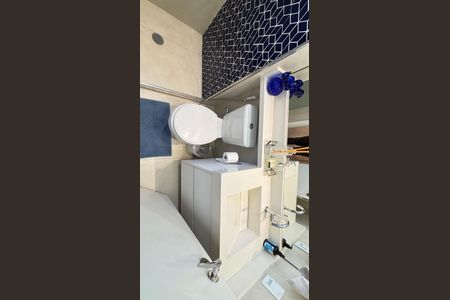 Apartamento à venda com 83m², 2 quartos e 2 vagas Apartamento à venda com 83m², 2 quartos e 2 vagasBanheiro Social