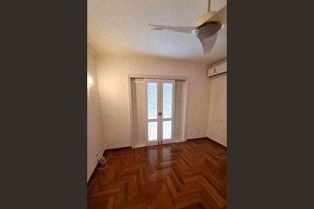 Casa à venda com 520m², 4 quartos e 4 vagas