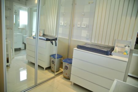 Apartamento à venda com 78m², 2 quartos e 2 vagasSuíte 2